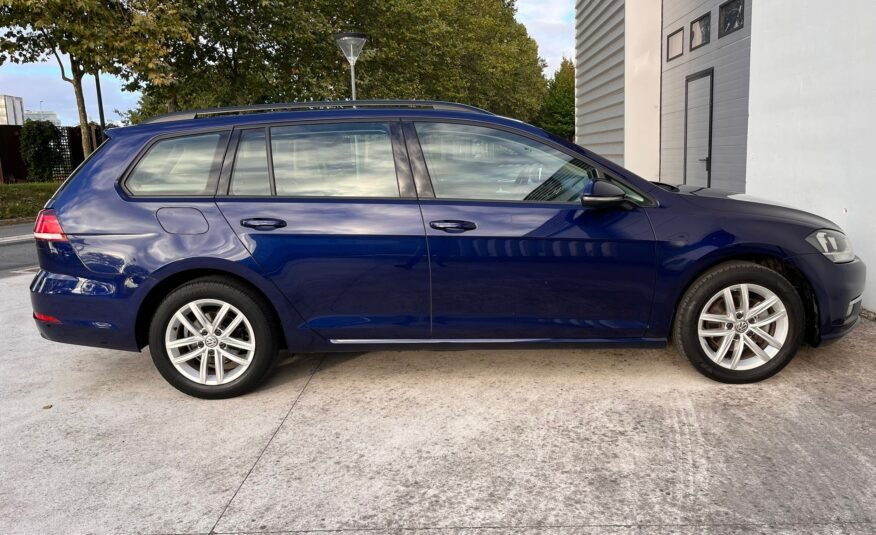 VOLKSWAGEN Golf Variant 1.6 TDI Advance BMT