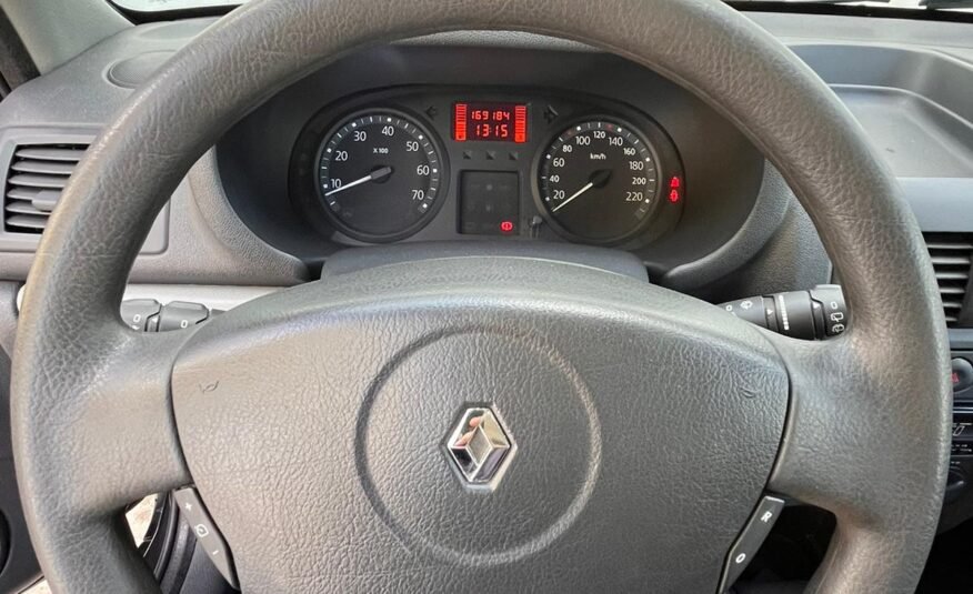 RENAULT Clio 1.2 16V Authentique