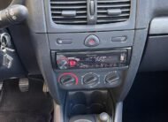 RENAULT Clio 1.2 16V Authentique