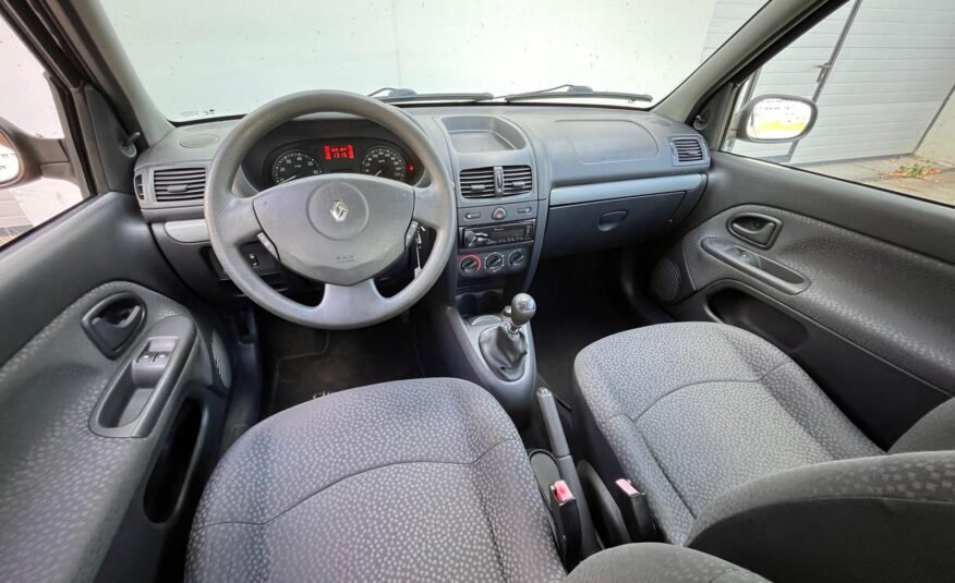 RENAULT Clio 1.2 16V Authentique