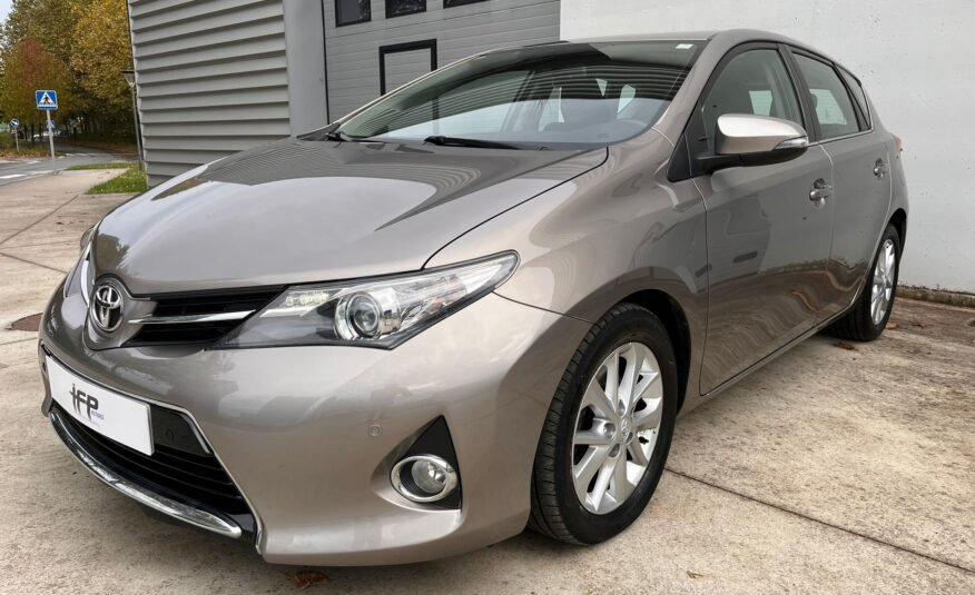 TOYOTA Auris 120D Active+ Look+ Comfort