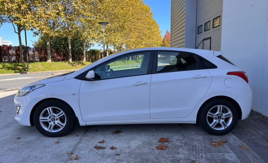 HYUNDAI i30 1.6 CRDi Tecno