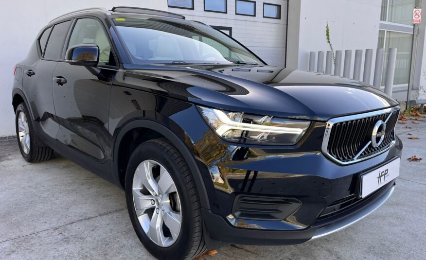 VOLVO XC 40 D3 Momentum Auto