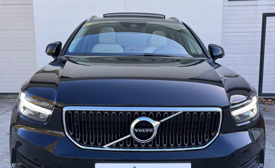 VOLVO XC 40 D3 Momentum Auto