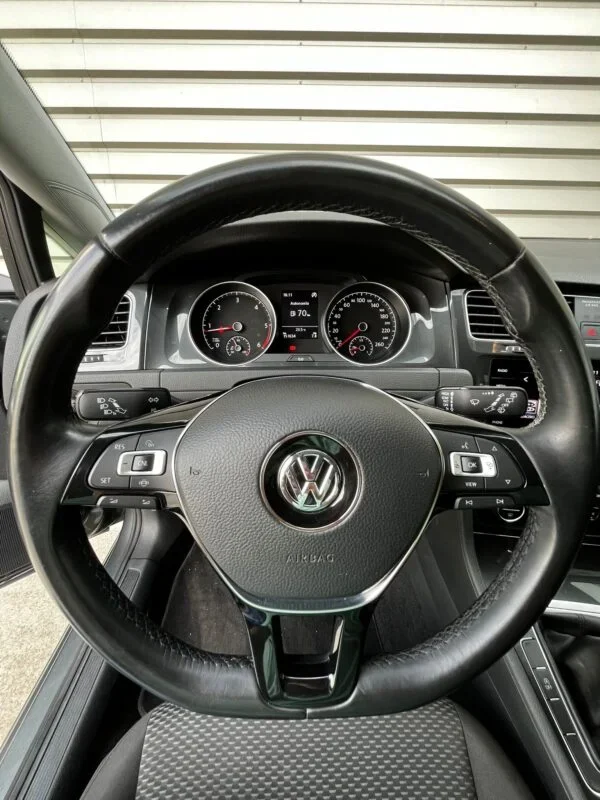 VOLKSWAGEN GOLF VARIANT 1.6 TDI LAST EDITION BMT