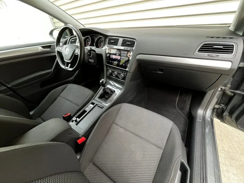 VOLKSWAGEN GOLF VARIANT 1.6 TDI LAST EDITION BMT