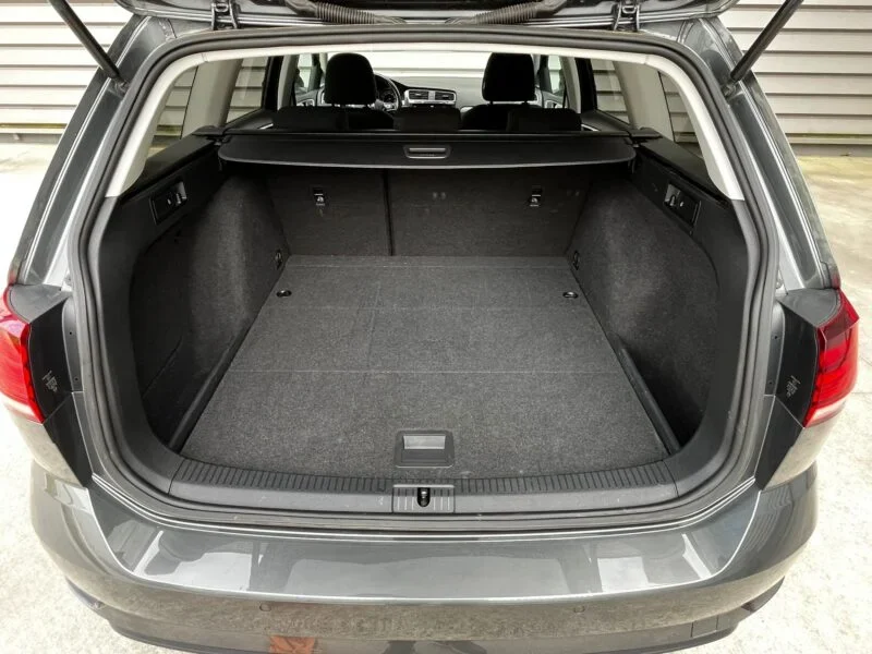 VOLKSWAGEN GOLF VARIANT 1.6 TDI LAST EDITION BMT