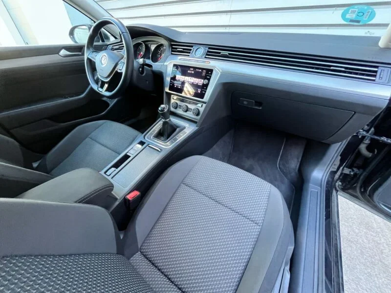 VOLKSWAGEN PASSAT VARIANT 2.0 TDI EDITION
