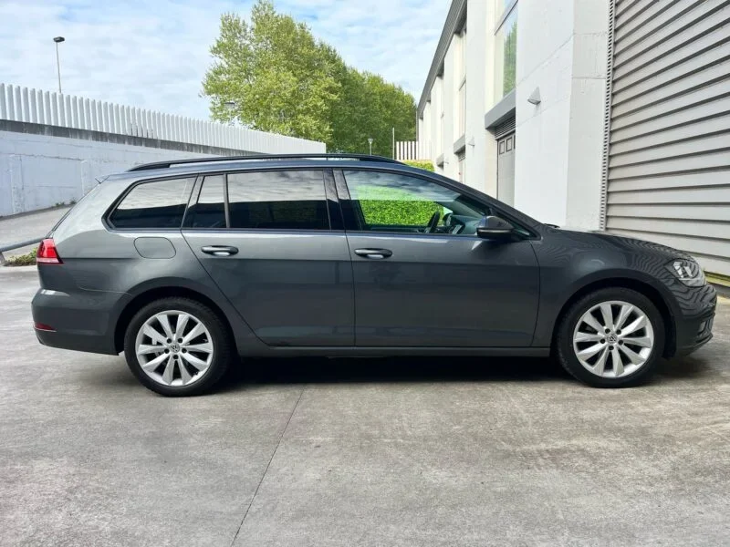 VOLKSWAGEN GOLF VARIANT 1.6 TDI LAST EDITION BMT