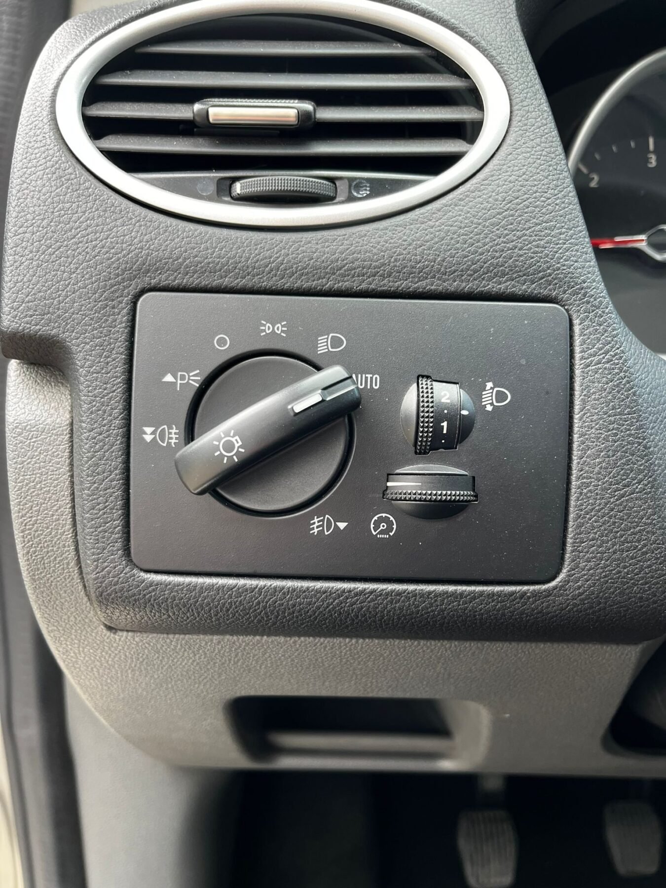 FORD FOCUS CC 2.0 TDCI TITANIUM