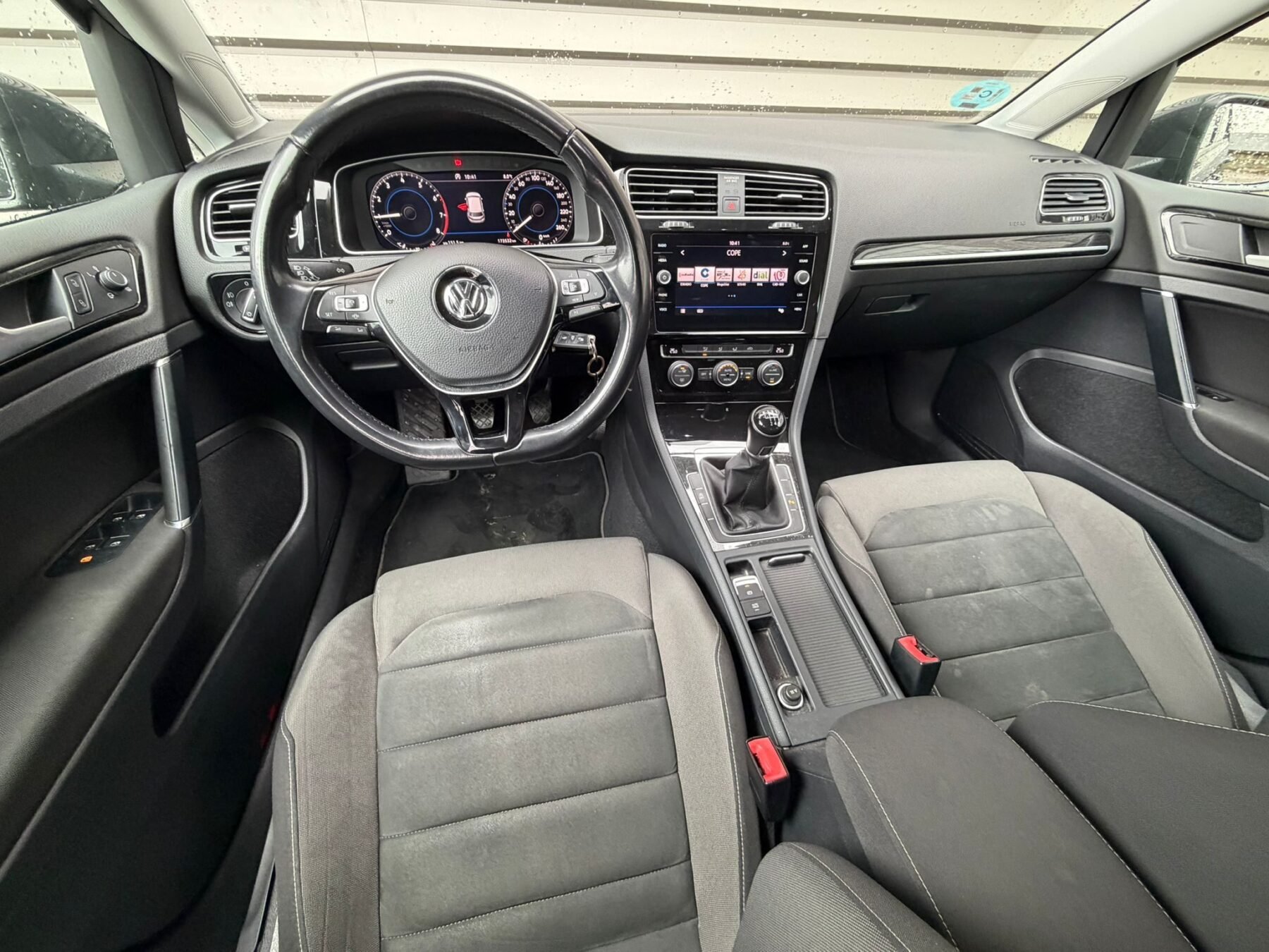 VOLKSWAGEN GOLF 1.0 TSi Sport