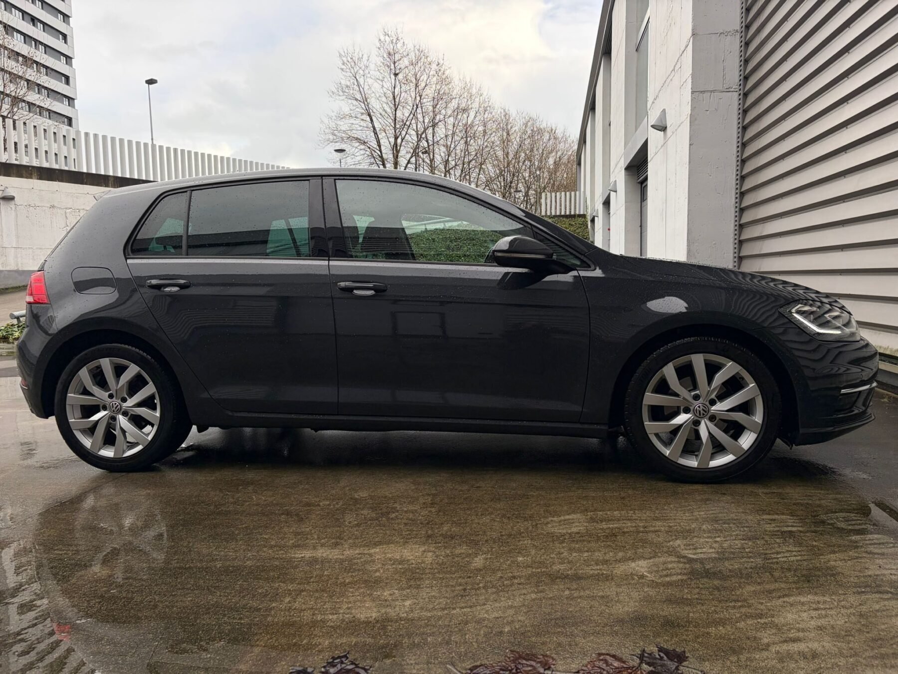 VOLKSWAGEN GOLF 1.0 TSi Sport