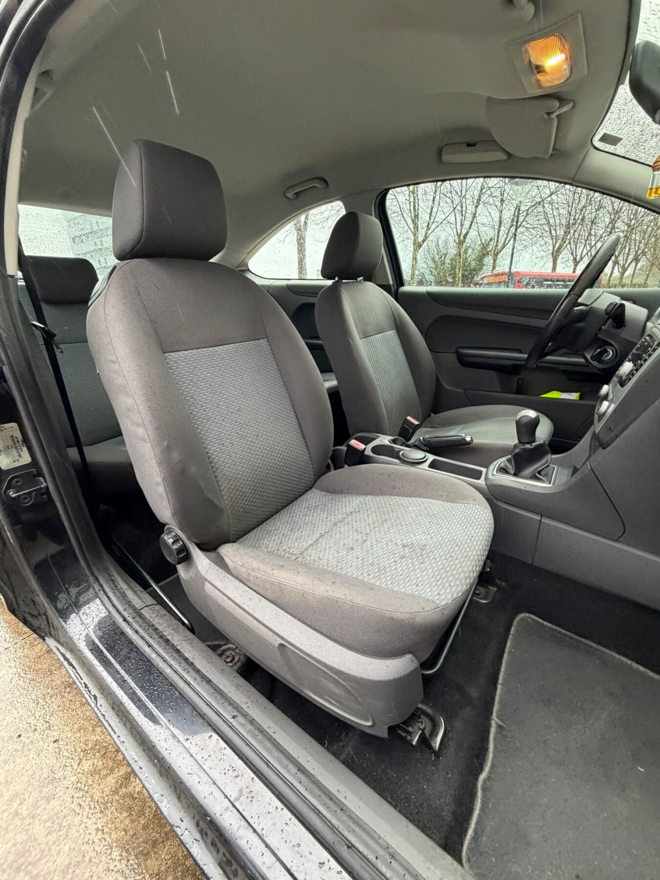 FORD FOCUS 3P. 1.6i Trend