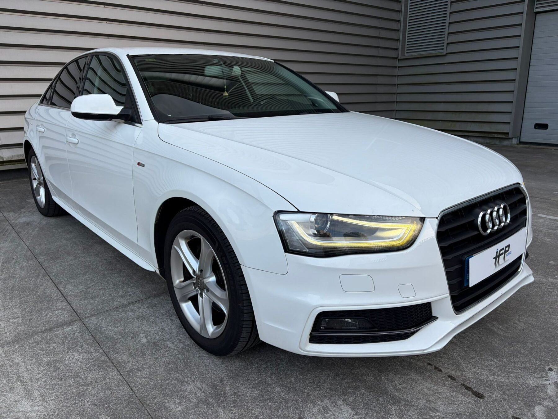 AUDI A4 2.0 TDi S-Line Edition