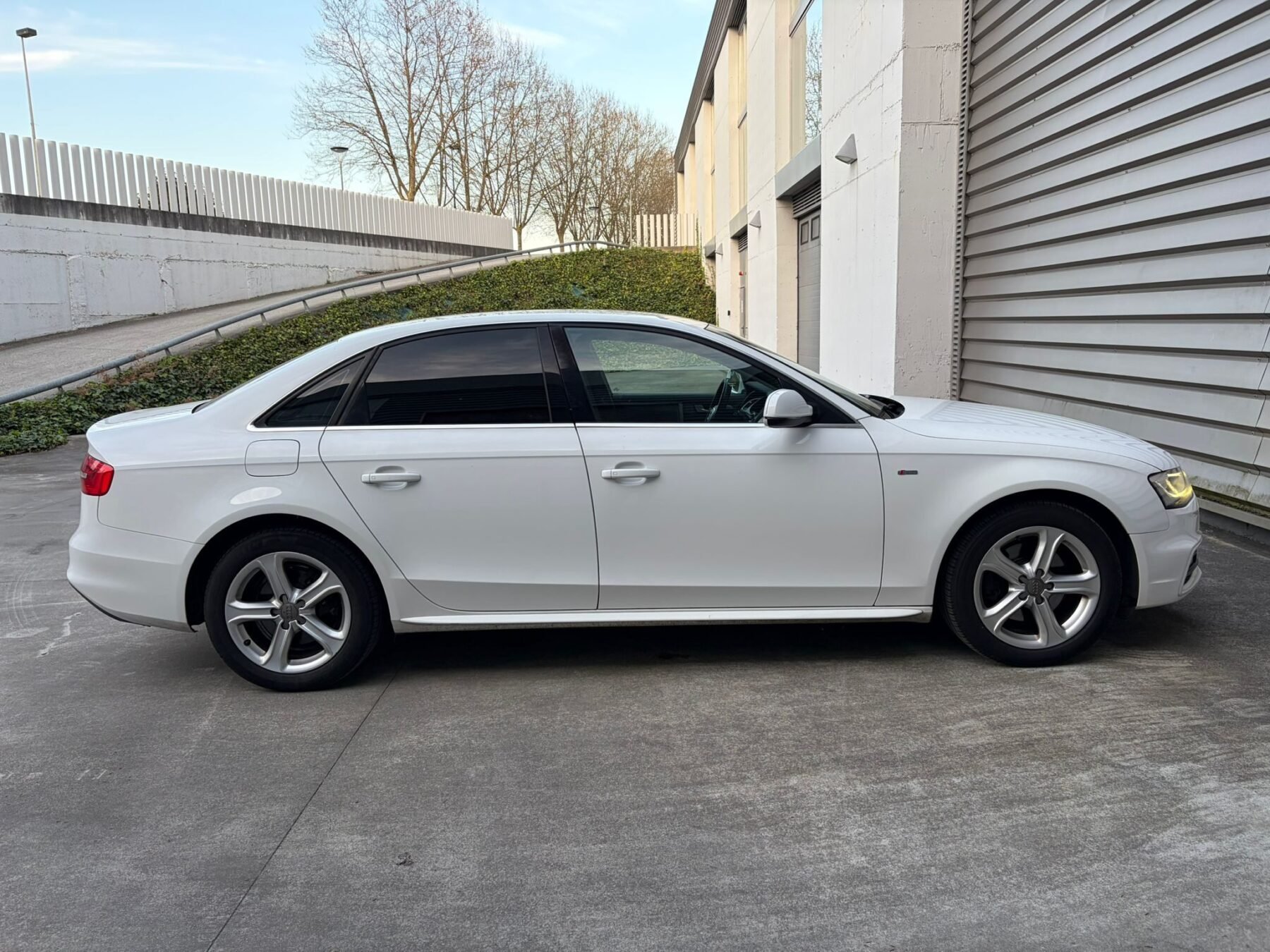 AUDI A4 2.0 TDi S-Line Edition