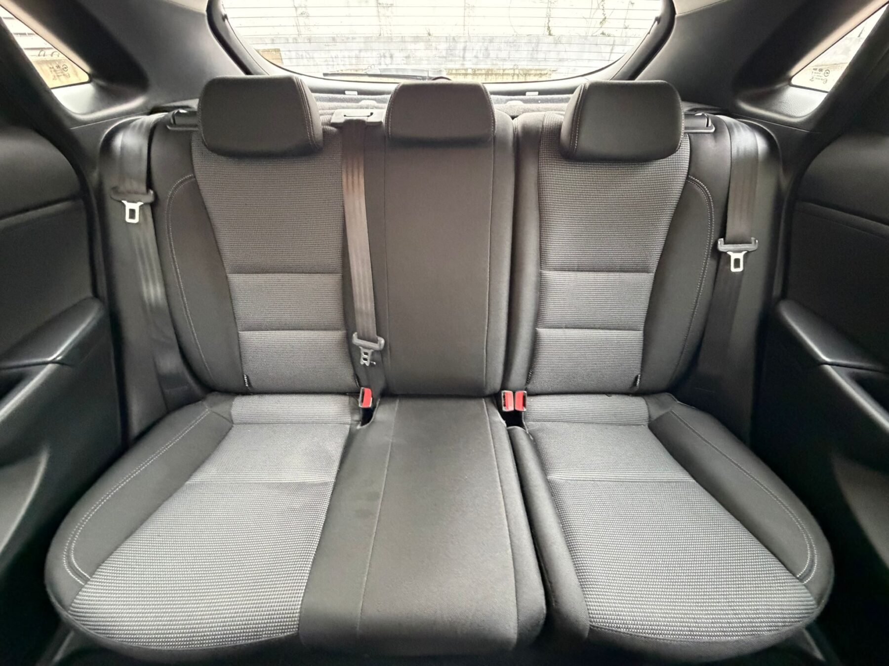 HYUNDAI i30 1.4 City S