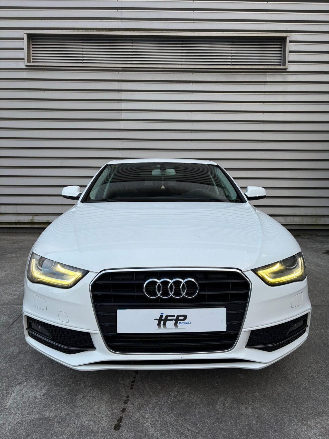 AUDI A4 2.0 TDi S-Line Edition