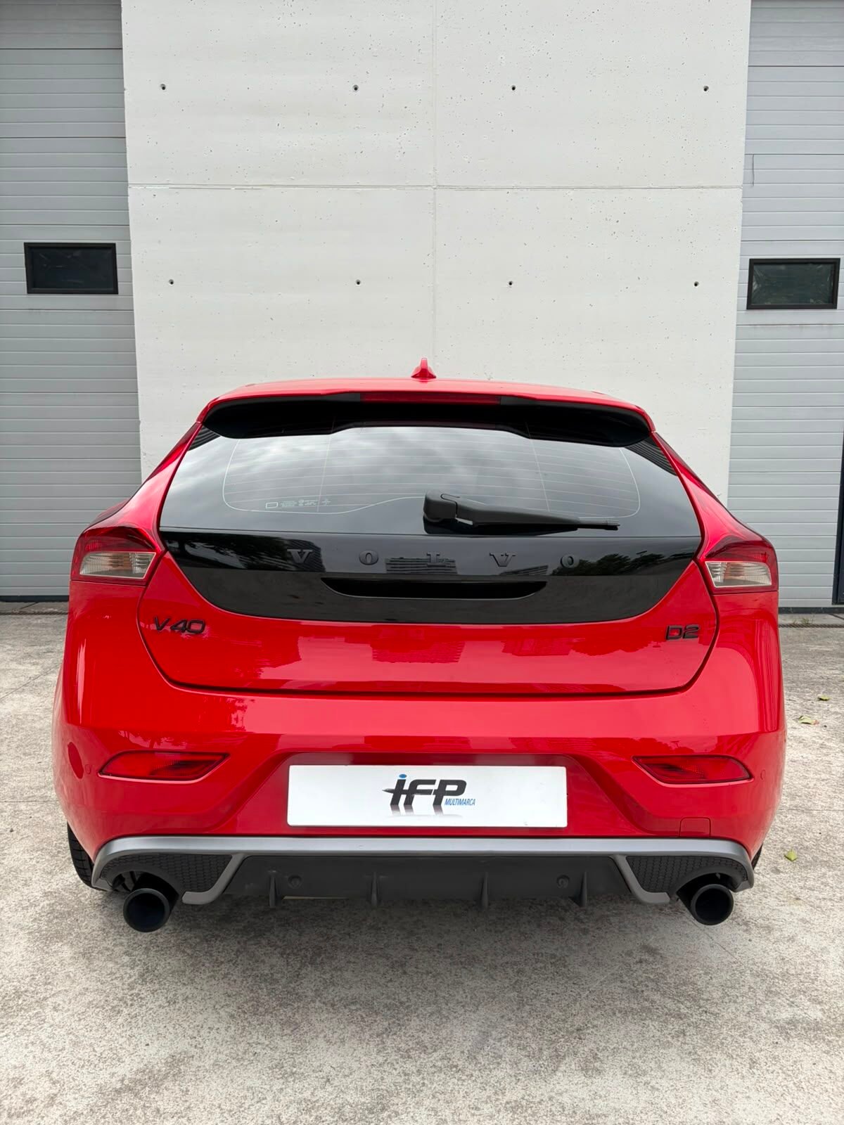 VOLVO V40 D2 R-Line Kinetic
