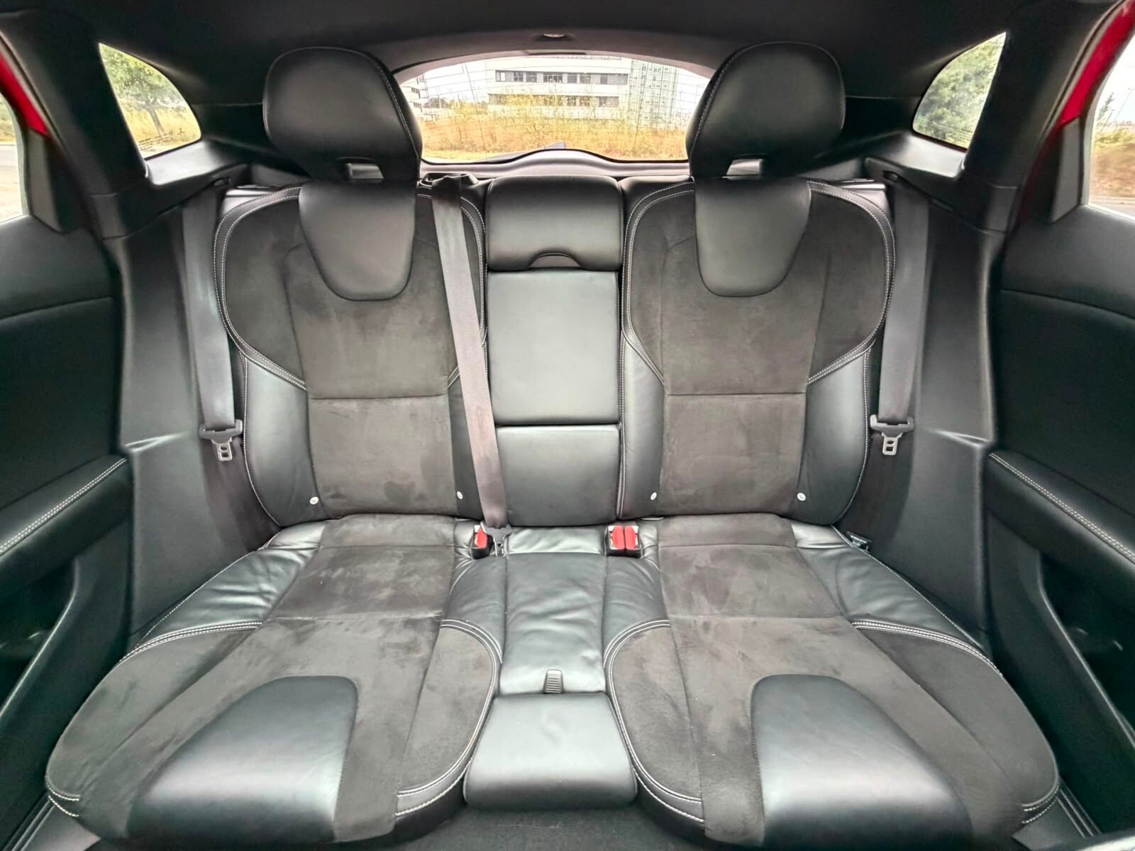 VOLVO V40 D2 R-Line Kinetic