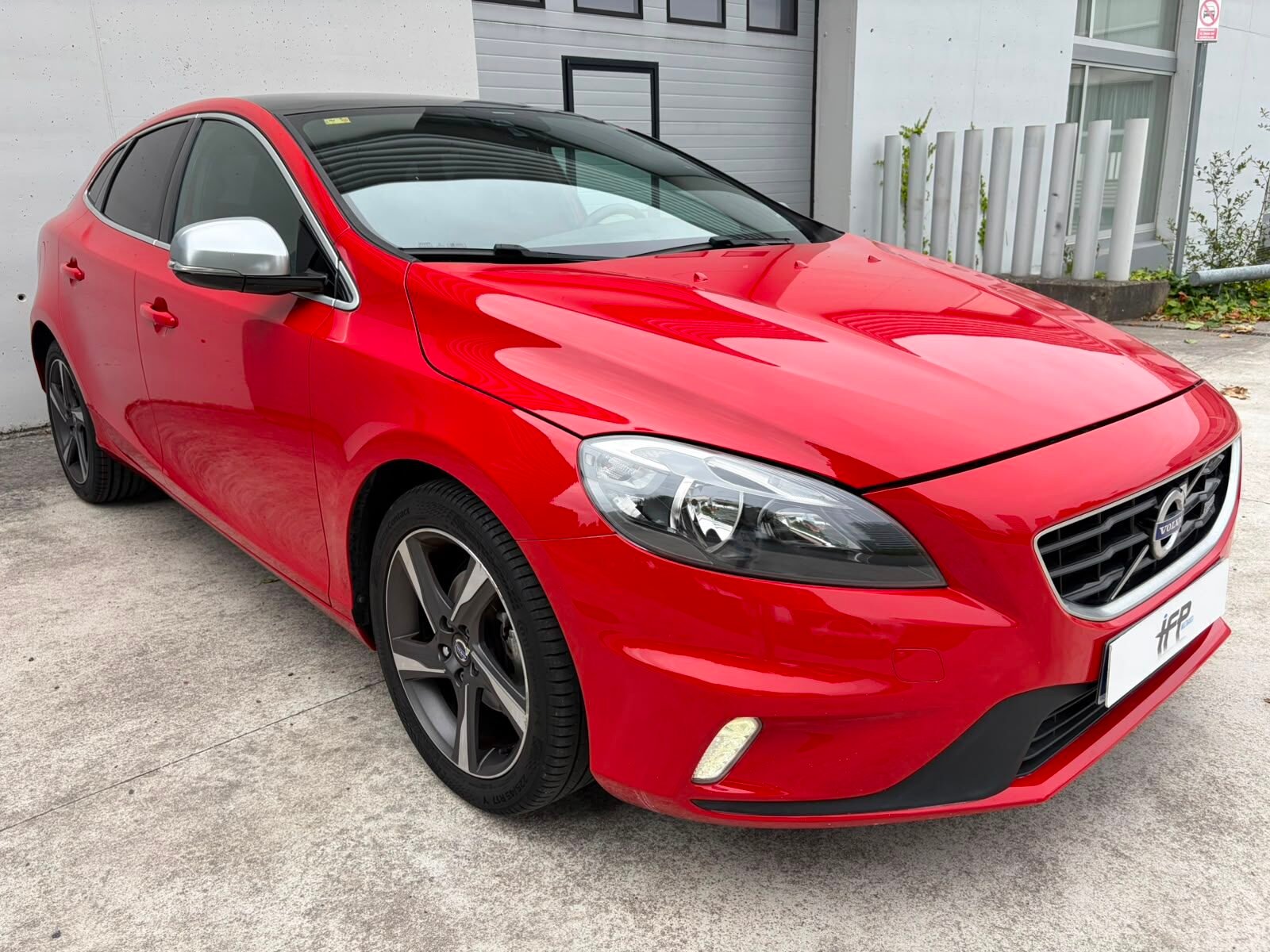 VOLVO V40 D2 R-Line Kinetic