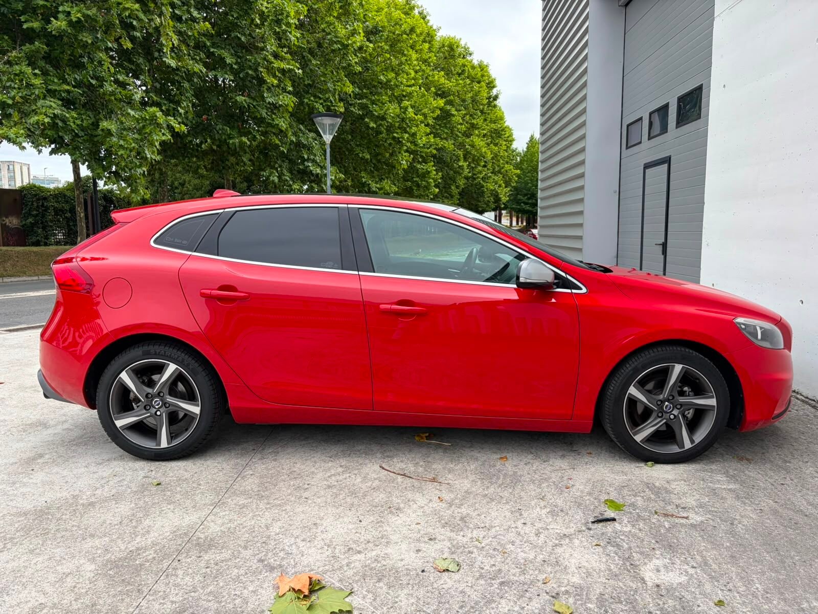 VOLVO V40 D2 R-Line Kinetic