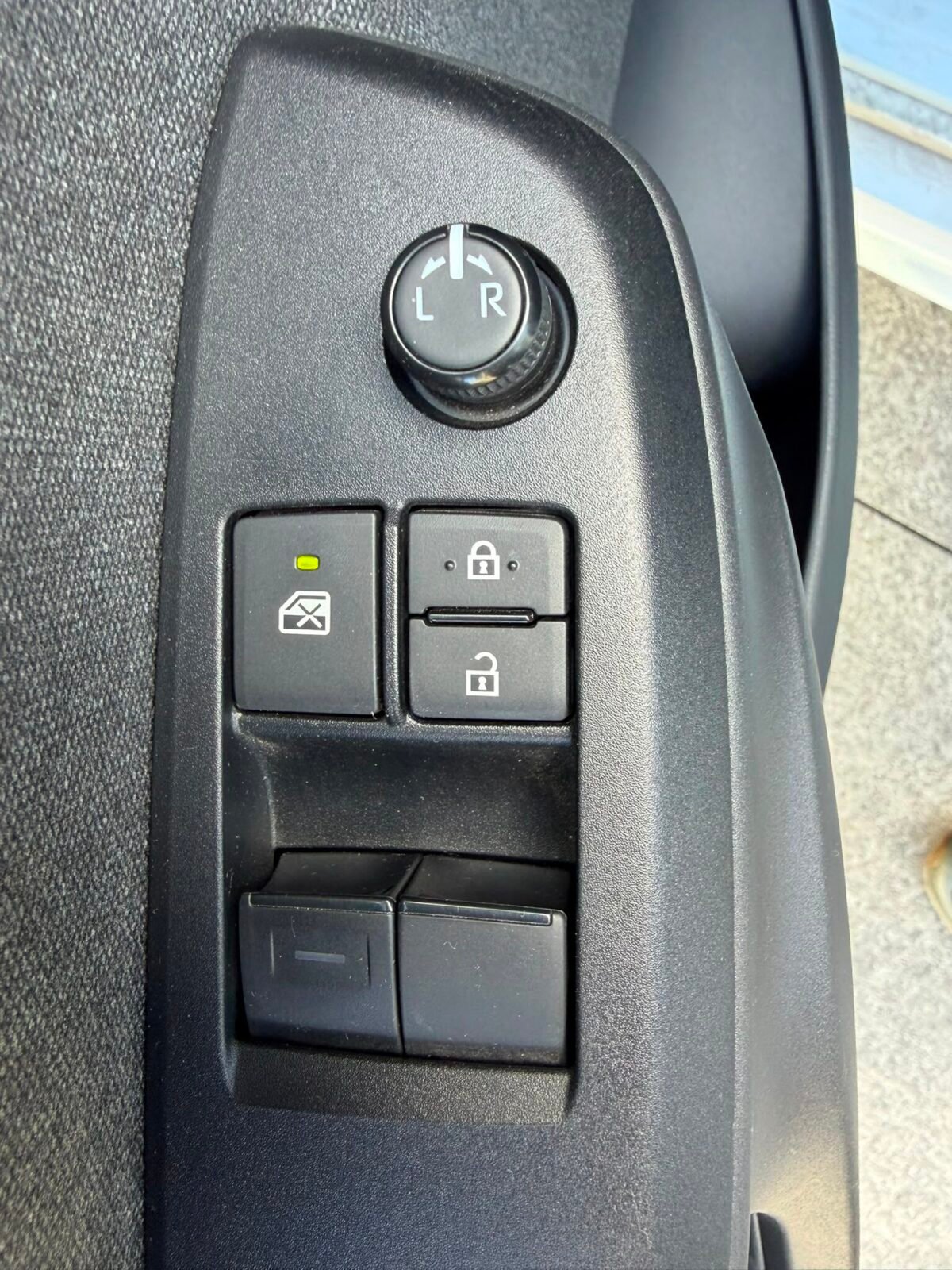 TOYOTA Yaris 1.5 120H Business Plus