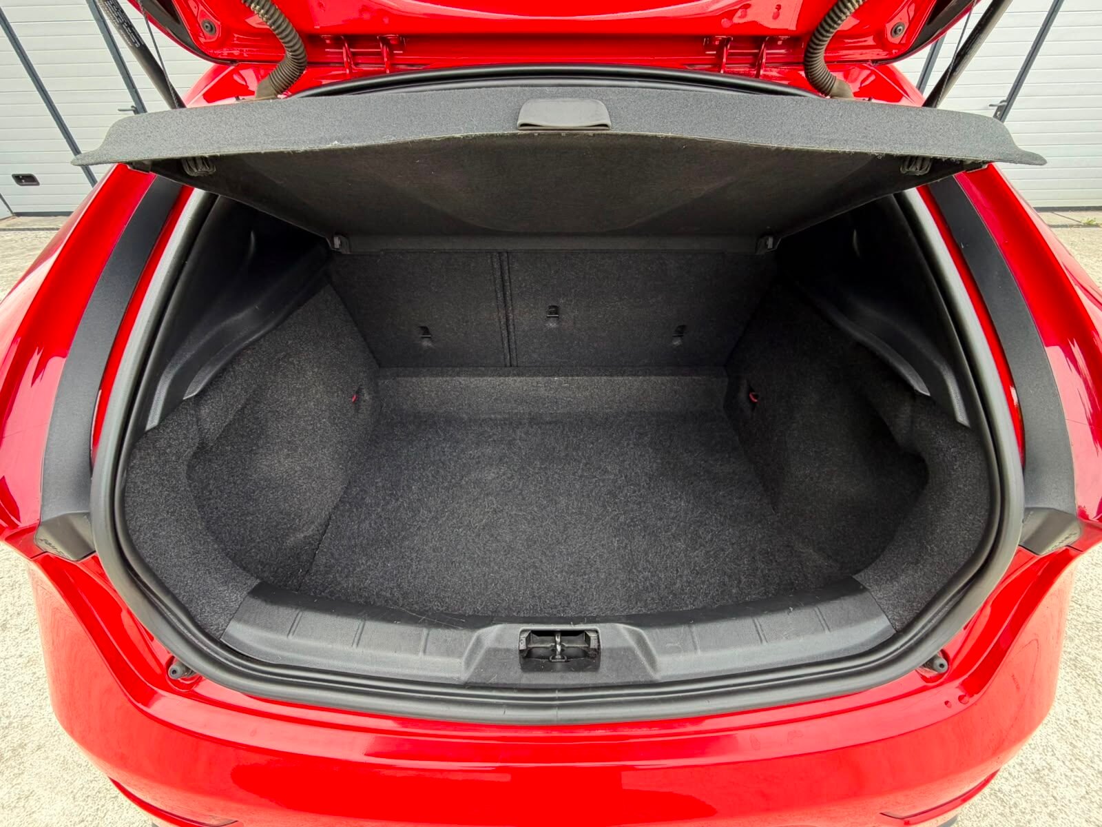 VOLVO V40 D2 R-Line Kinetic