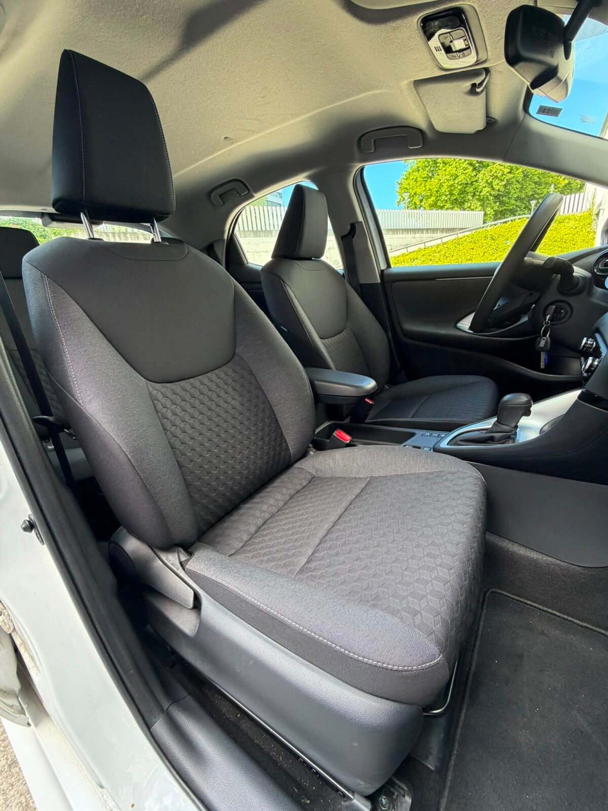 TOYOTA Yaris 1.5 120H Business Plus