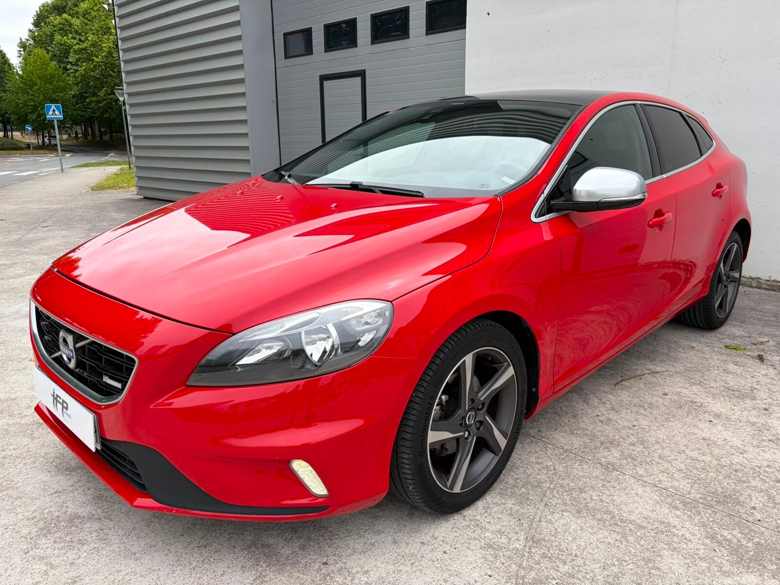 VOLVO V40 D2 R-Line Kinetic