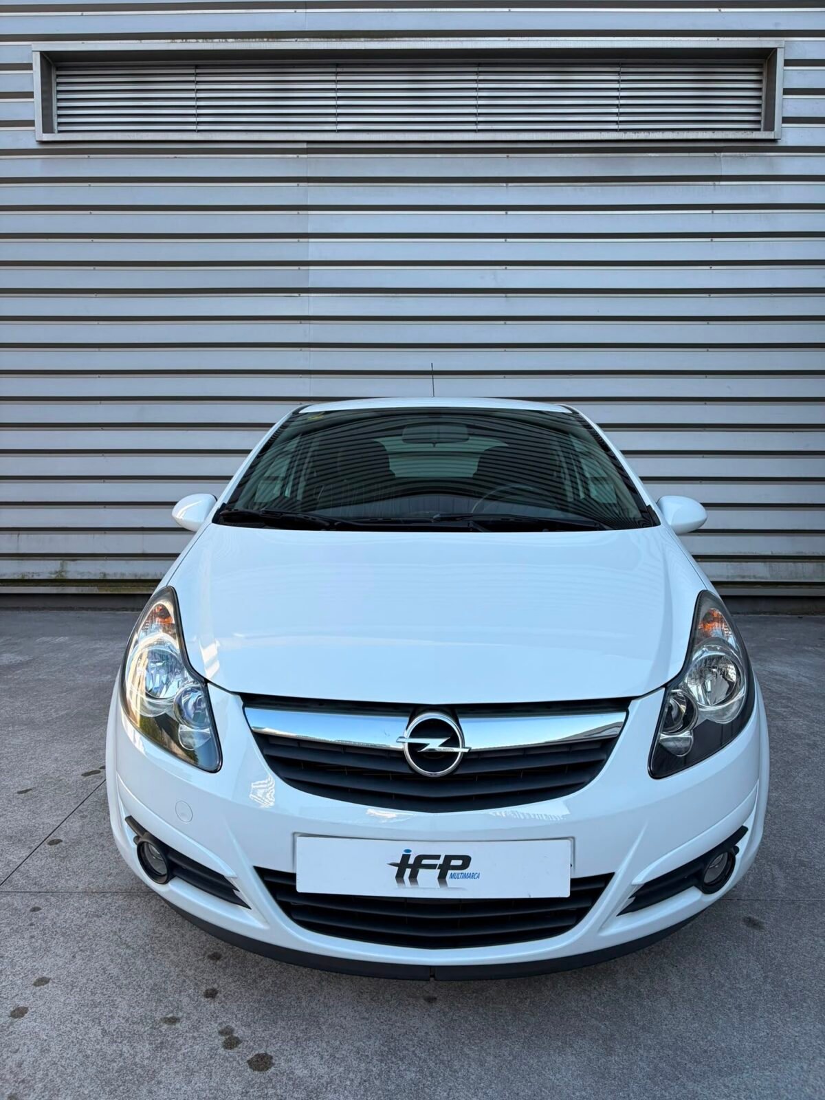 OPEL CORSA 1.2 111 Years Edition