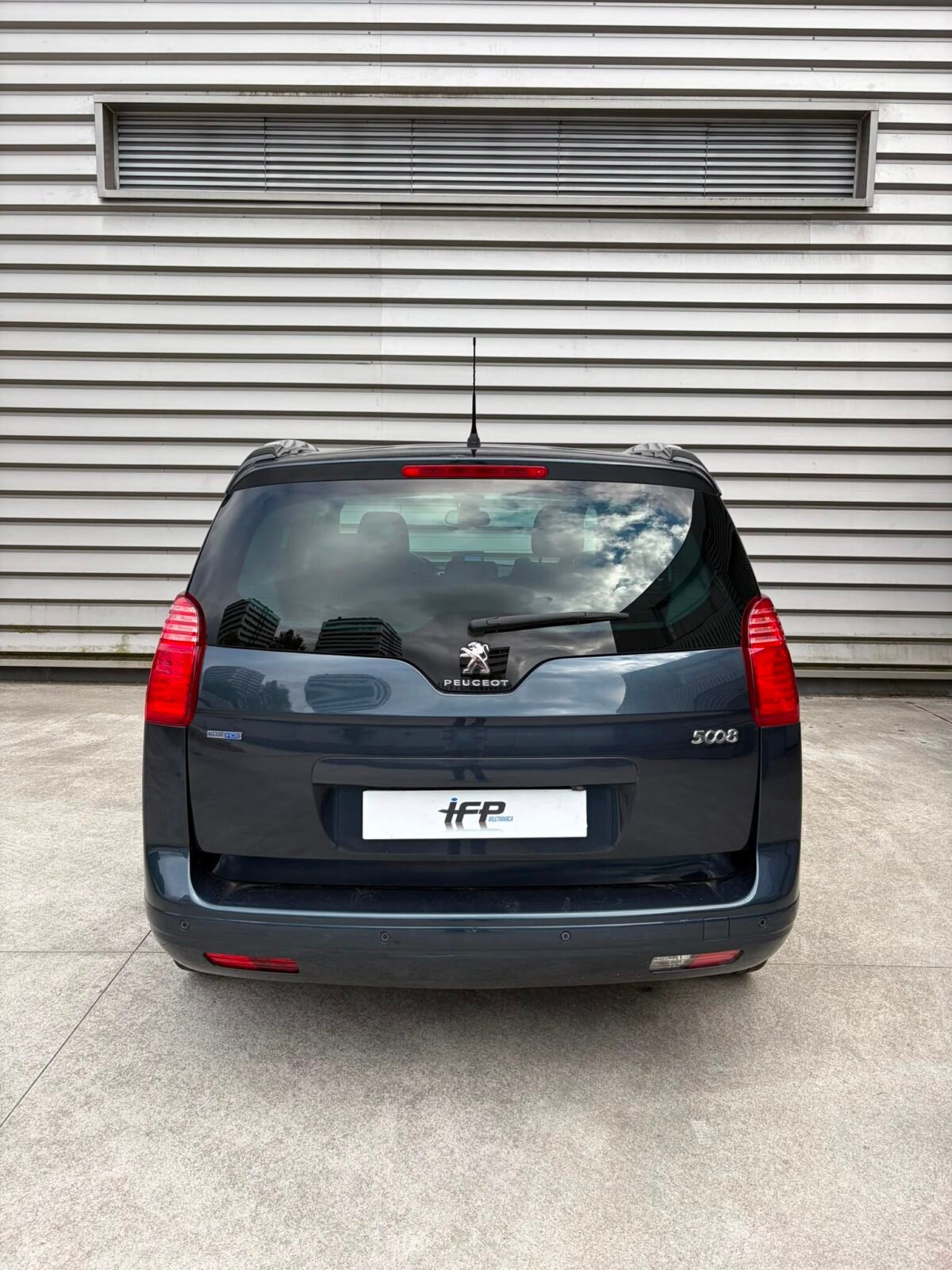 PEUGEOT 5008 1.6 E-HDi Allure