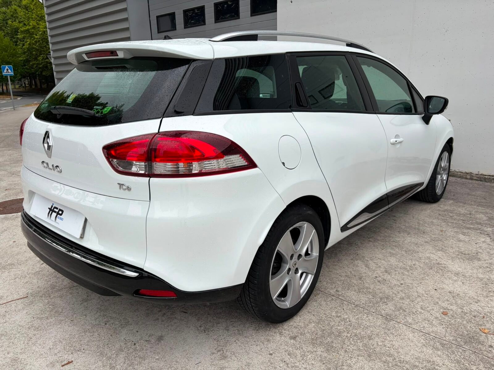 RENAULT CLIO IV SPORT TOURER 0.9 TCe Dynamique