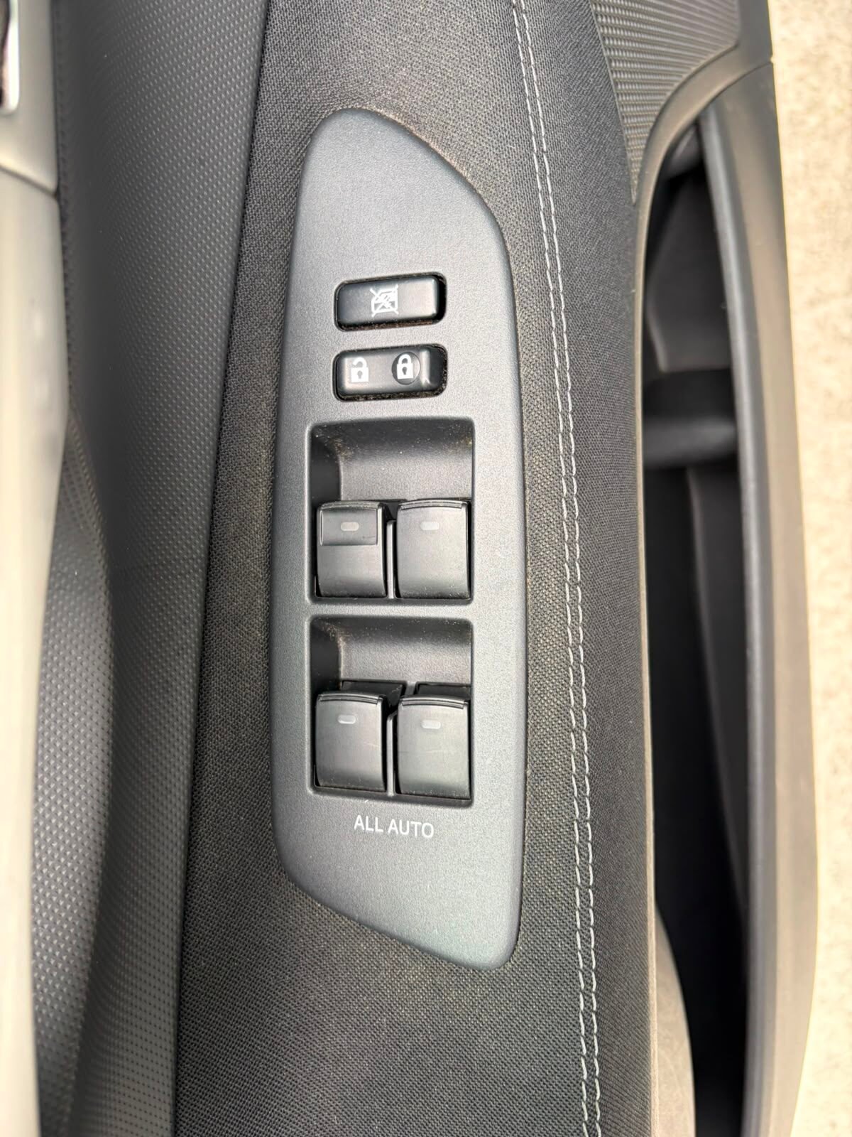 TOYOTA Auris 1.6 VVT-i Active+ Pack Connect Drive