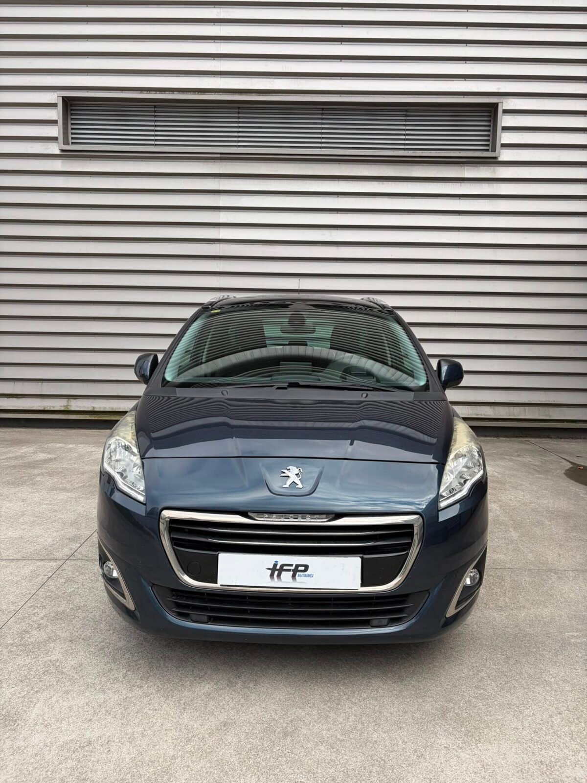 PEUGEOT 5008 1.6 E-HDi Allure