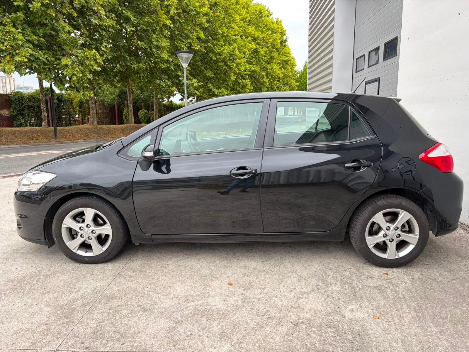 TOYOTA Auris 1.6 VVT-i Active+ Pack Connect Drive