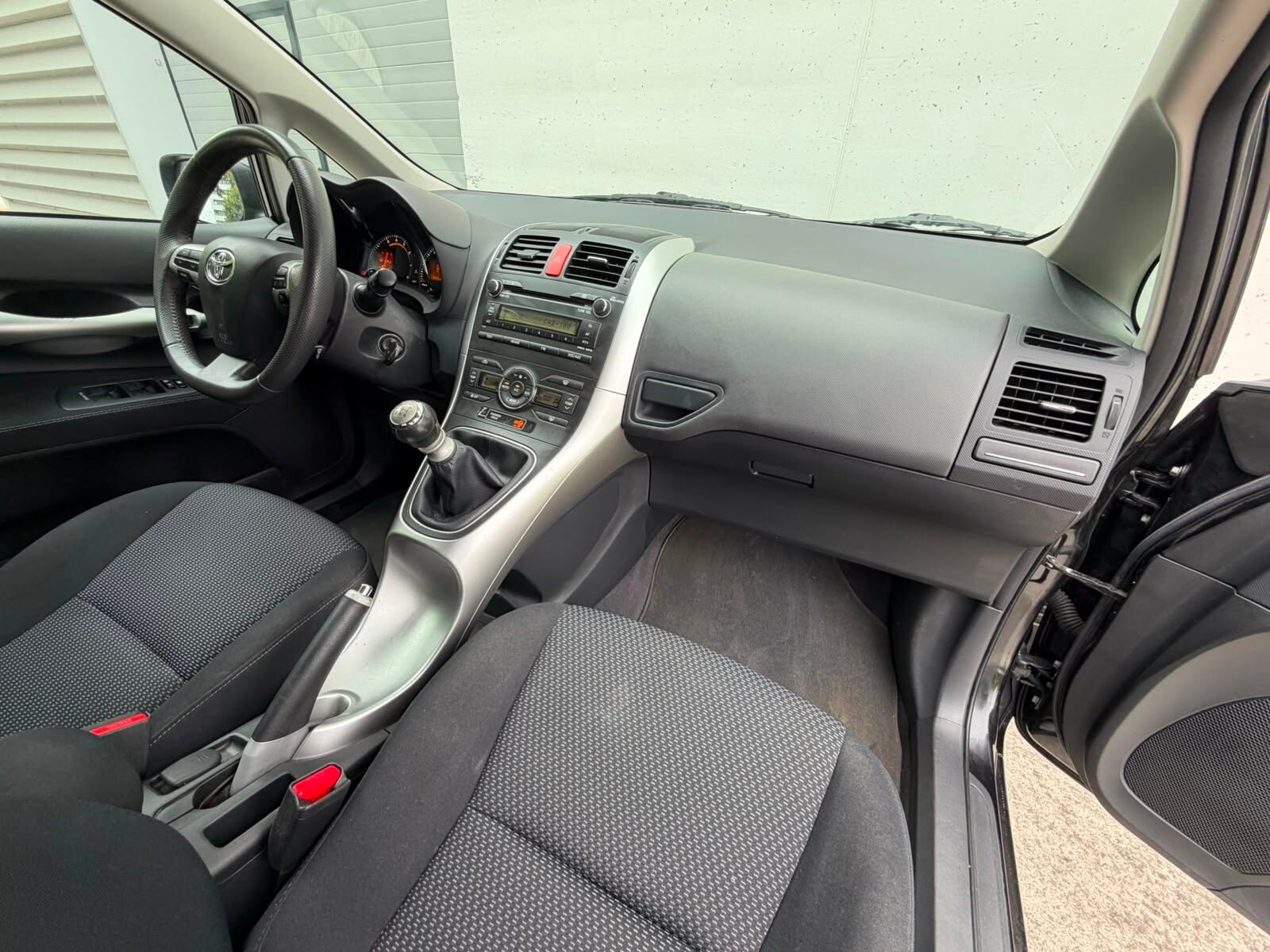 TOYOTA Auris 1.6 VVT-i Active+ Pack Connect Drive