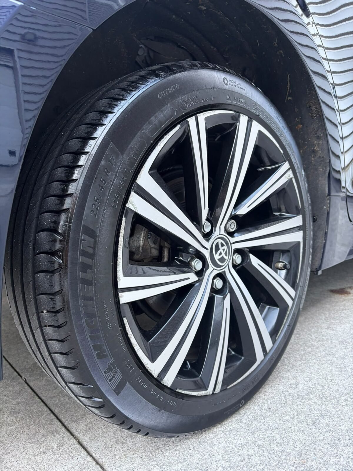 TOYOTA Corolla Touring Sports Style 180 H