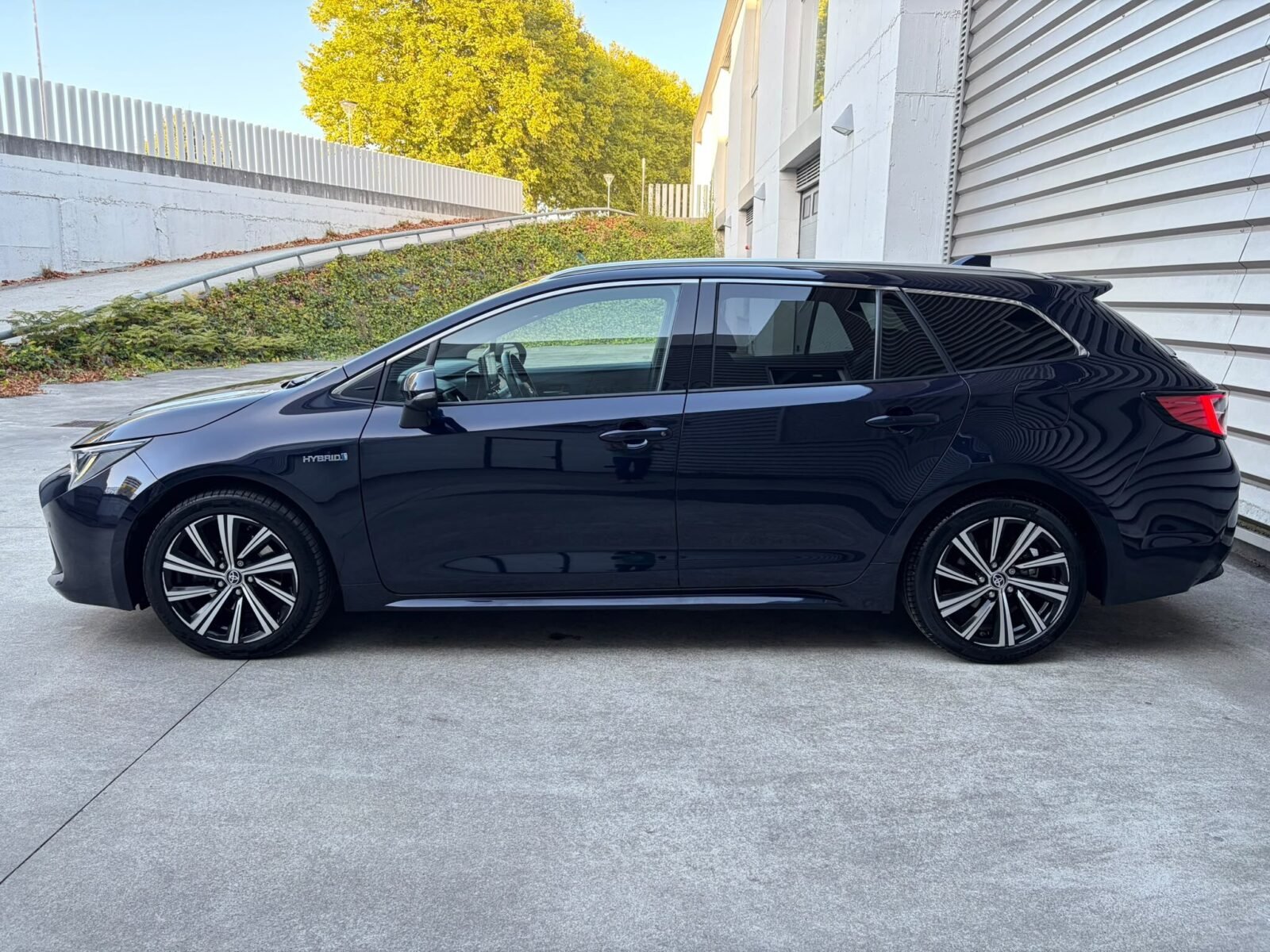TOYOTA Corolla Touring Sports Style 180 H