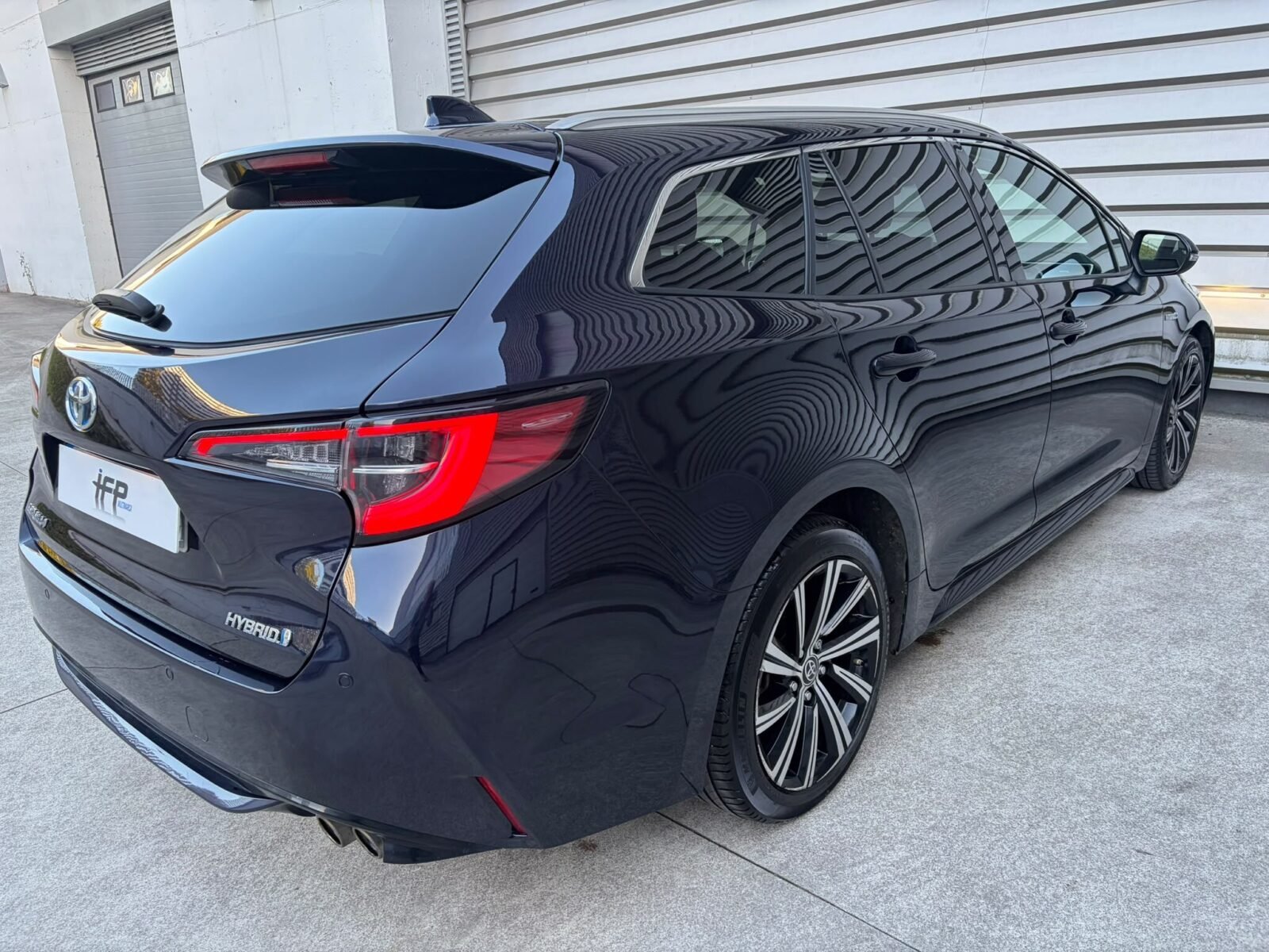 TOYOTA Corolla Touring Sports Style 180 H