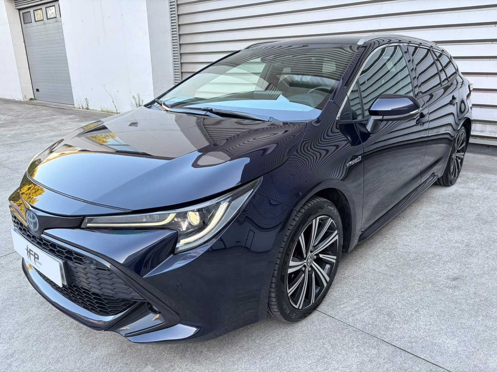 TOYOTA Corolla Touring Sports Style 180 H