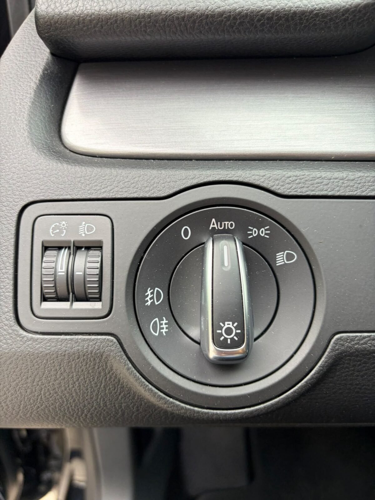 VOLKSWAGEN PASSAT VARIANT 2.0 TDi DSG Advance