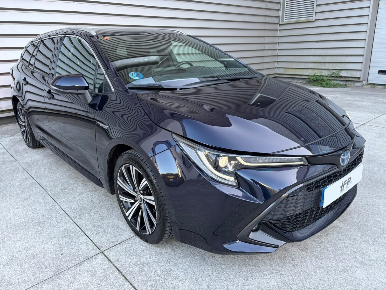 TOYOTA Corolla Touring Sports Style 180 H