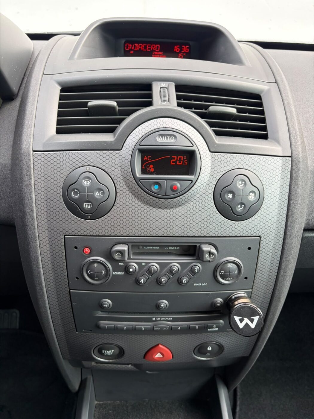RENAULT Megane 1.6 16V Luxe Dynamique